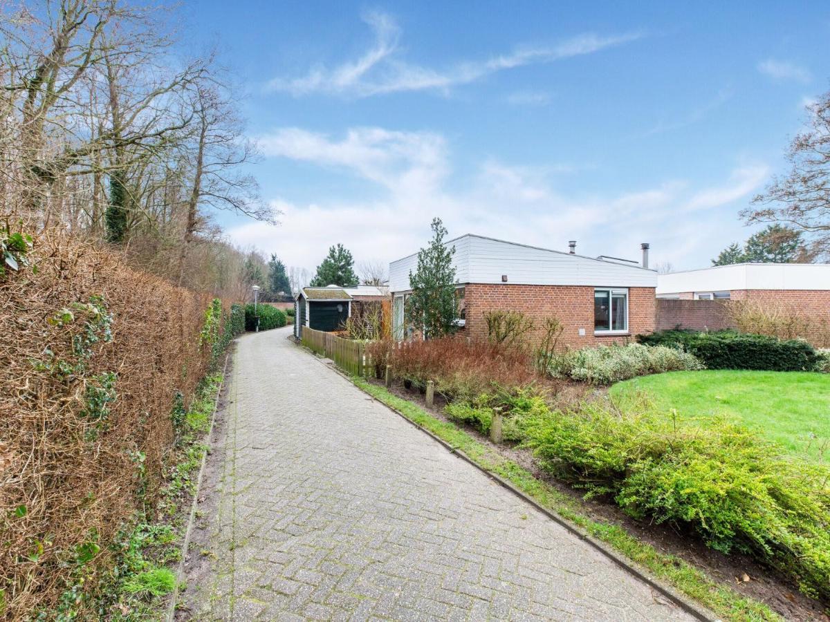 Endearing Holiday Home In Noordwijkerhout With Garden Bbq Eksteriør bilde