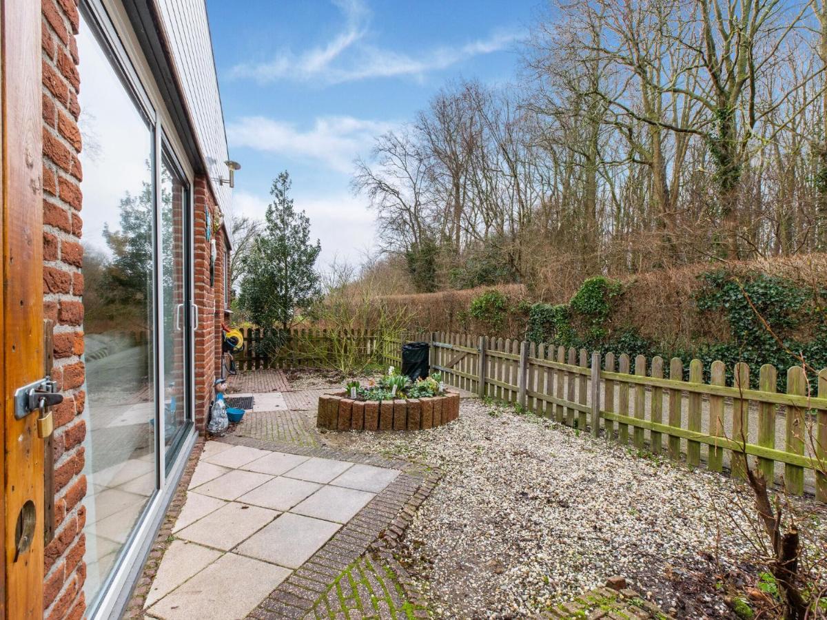 Endearing Holiday Home In Noordwijkerhout With Garden Bbq Eksteriør bilde