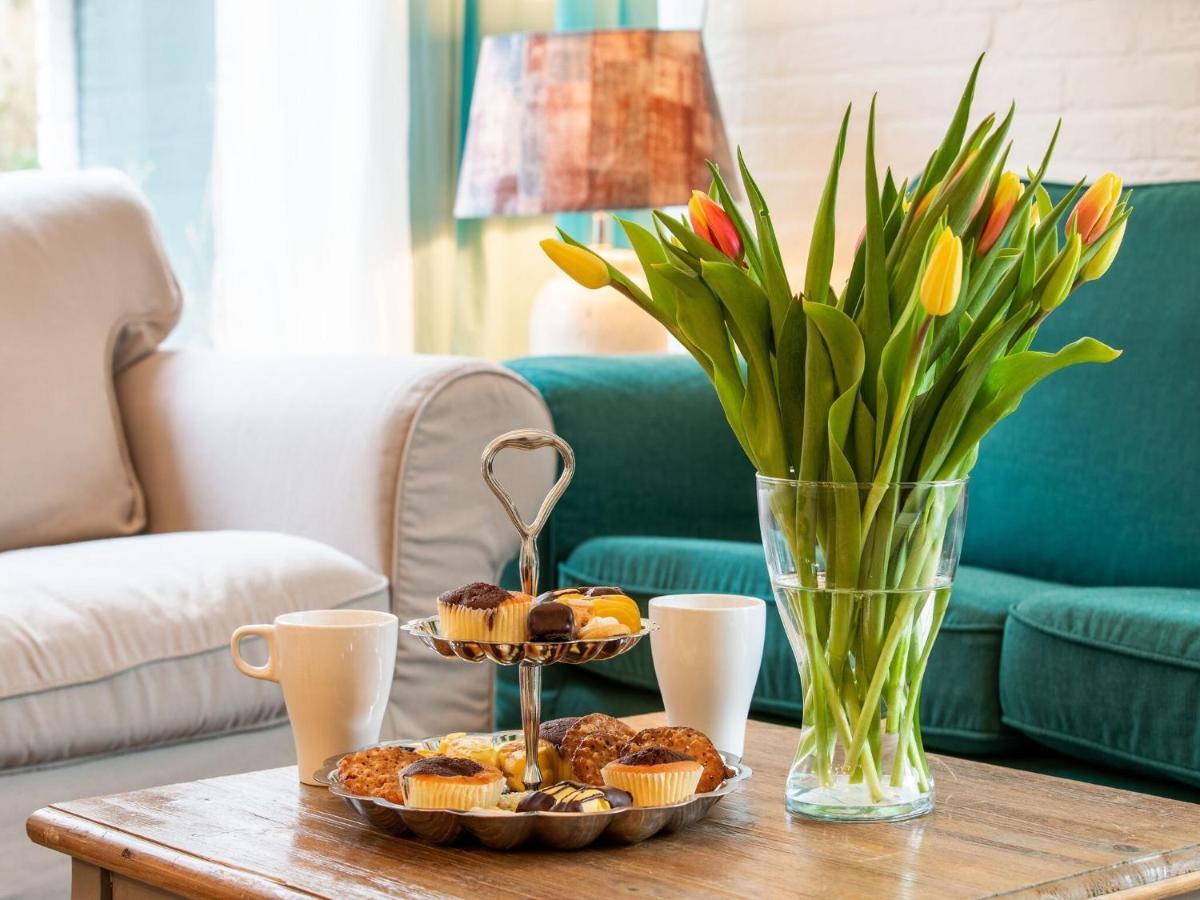 Endearing Holiday Home In Noordwijkerhout With Garden Bbq Eksteriør bilde